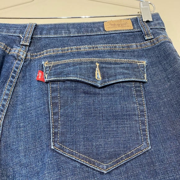 Levis 512 ||  Boot cut Woman’s jeans perfectly slimming and stretch size 16 - Picture 5 of 9